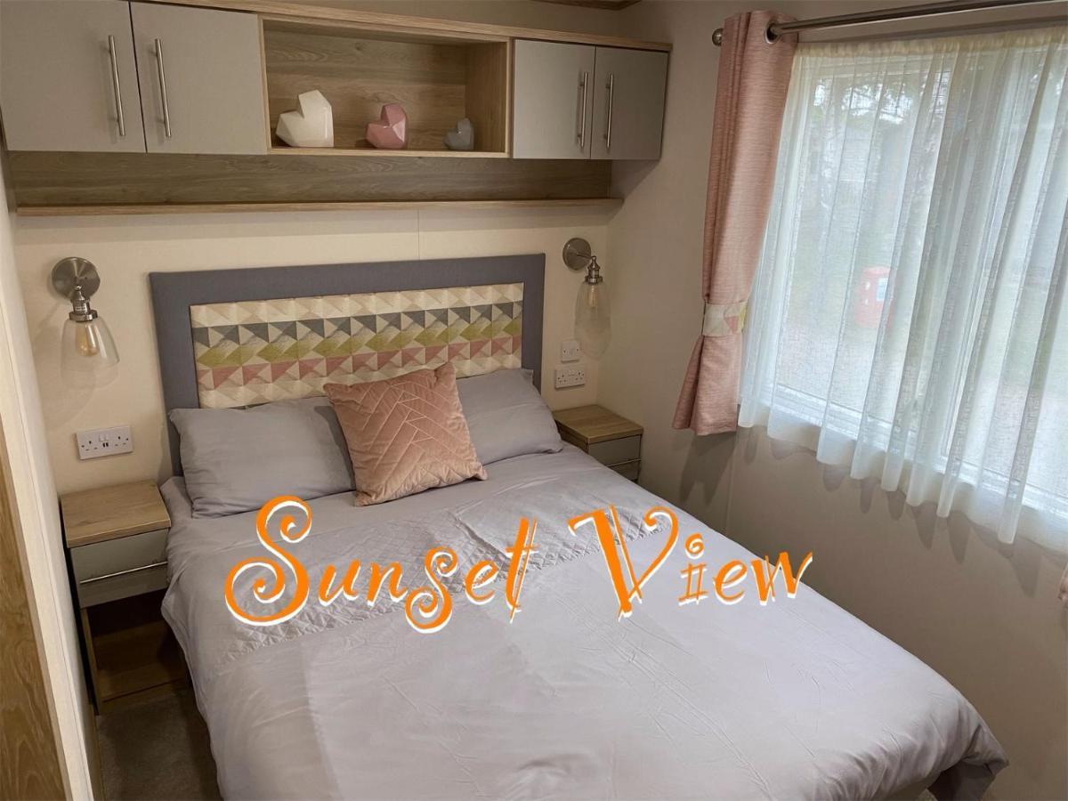 Tattershall Lakes Sunset View Caravan Lakeside, Hot Tub, Garden, Private Fishing Peg & Wifi Exteriér fotografie