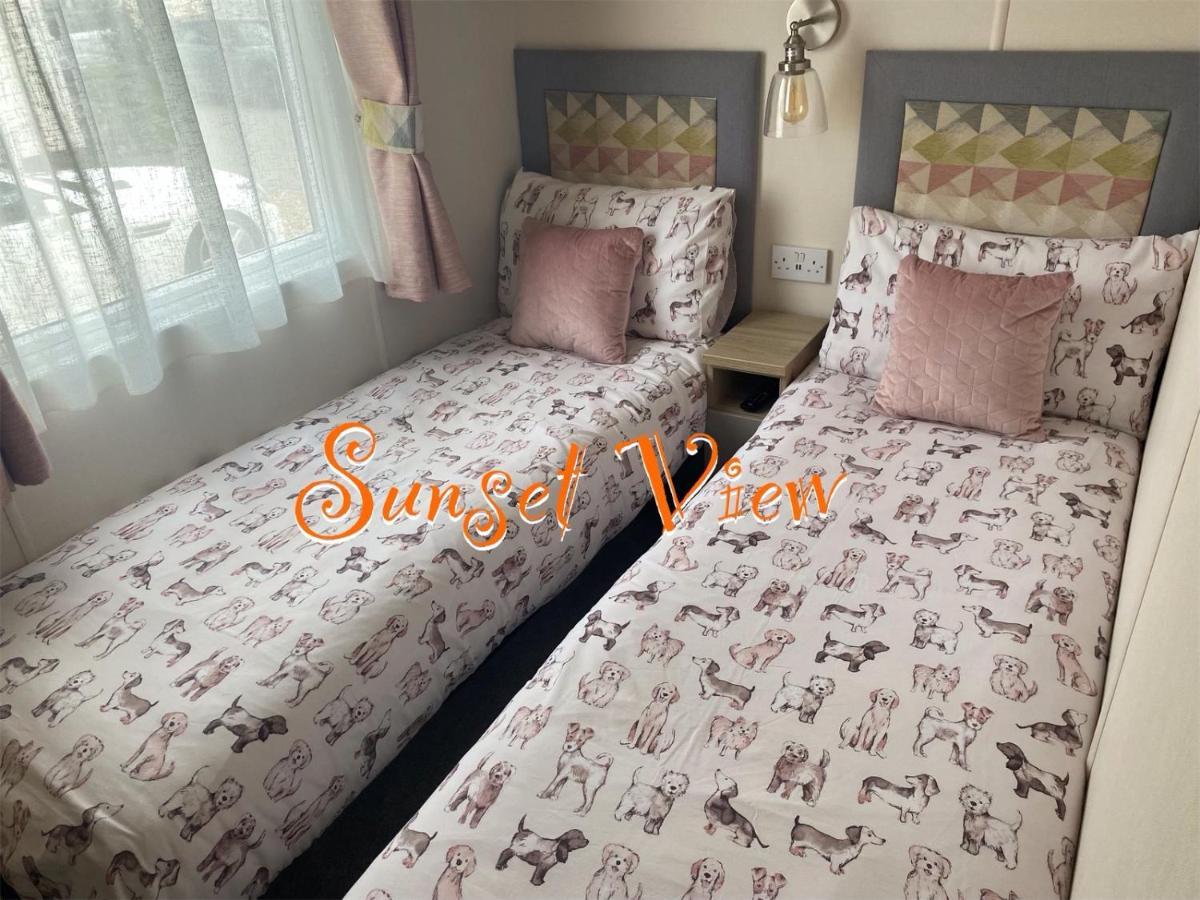 Tattershall Lakes Sunset View Caravan Lakeside, Hot Tub, Garden, Private Fishing Peg & Wifi Exteriér fotografie