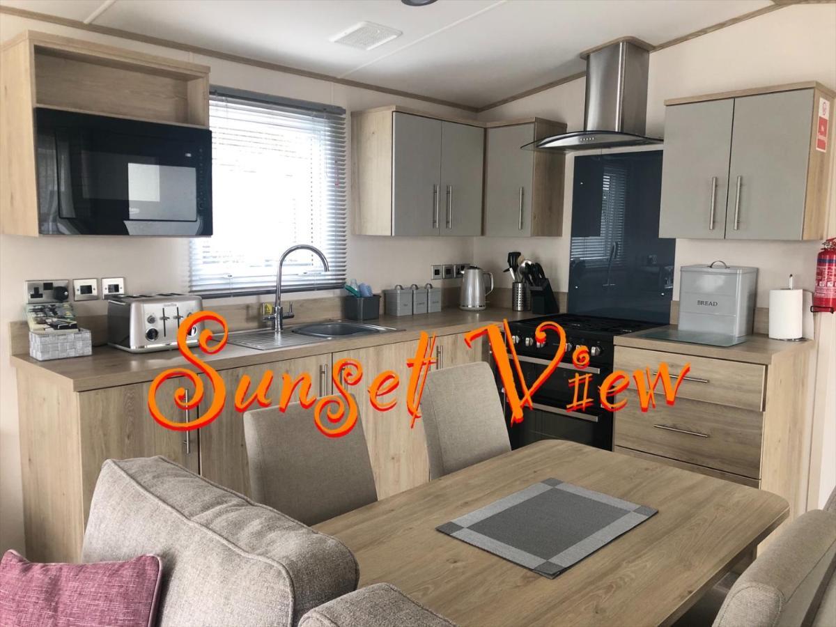 Tattershall Lakes Sunset View Caravan Lakeside, Hot Tub, Garden, Private Fishing Peg & Wifi Exteriér fotografie