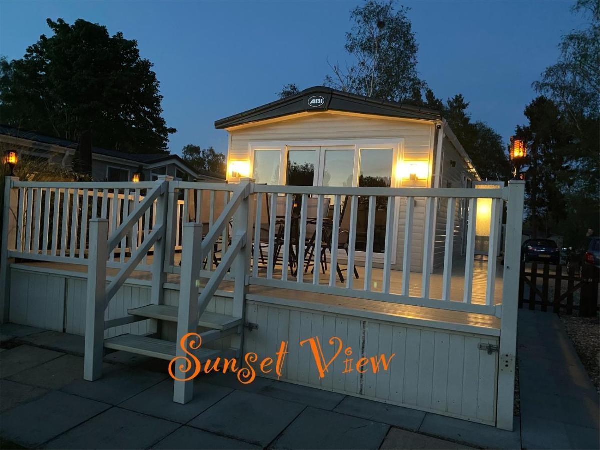 Tattershall Lakes Sunset View Caravan Lakeside, Hot Tub, Garden, Private Fishing Peg & Wifi Exteriér fotografie
