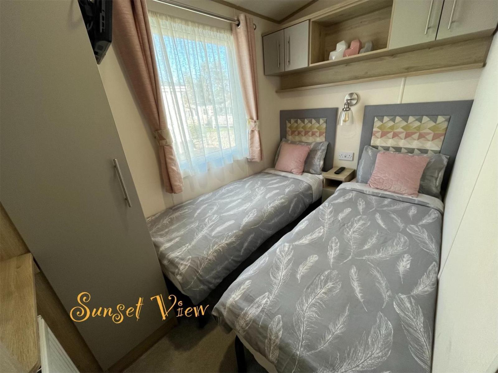 Tattershall Lakes Sunset View Caravan Lakeside, Hot Tub, Garden, Private Fishing Peg & Wifi Exteriér fotografie