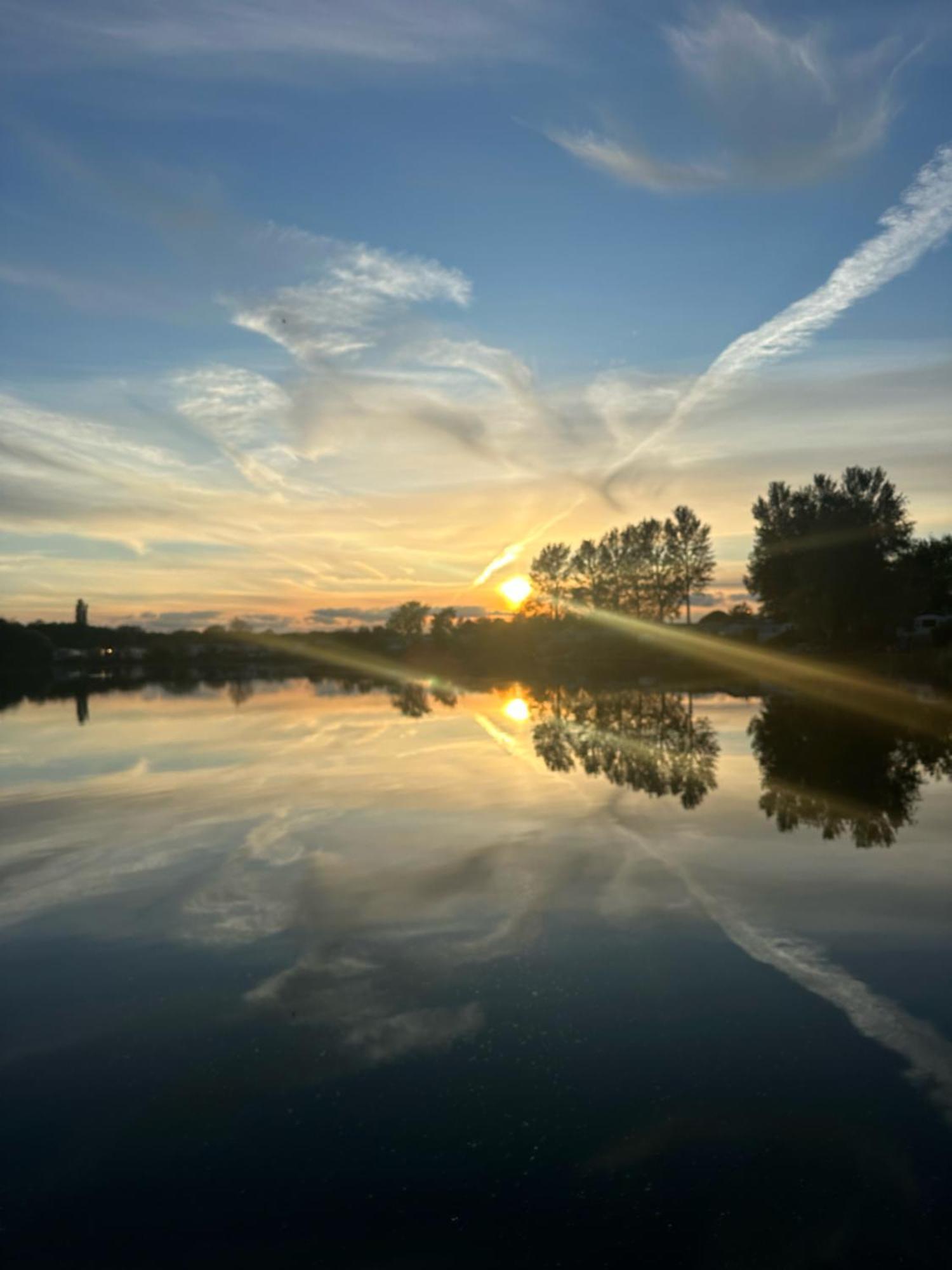 Tattershall Lakes Sunset View Caravan Lakeside, Hot Tub, Garden, Private Fishing Peg & Wifi Exteriér fotografie