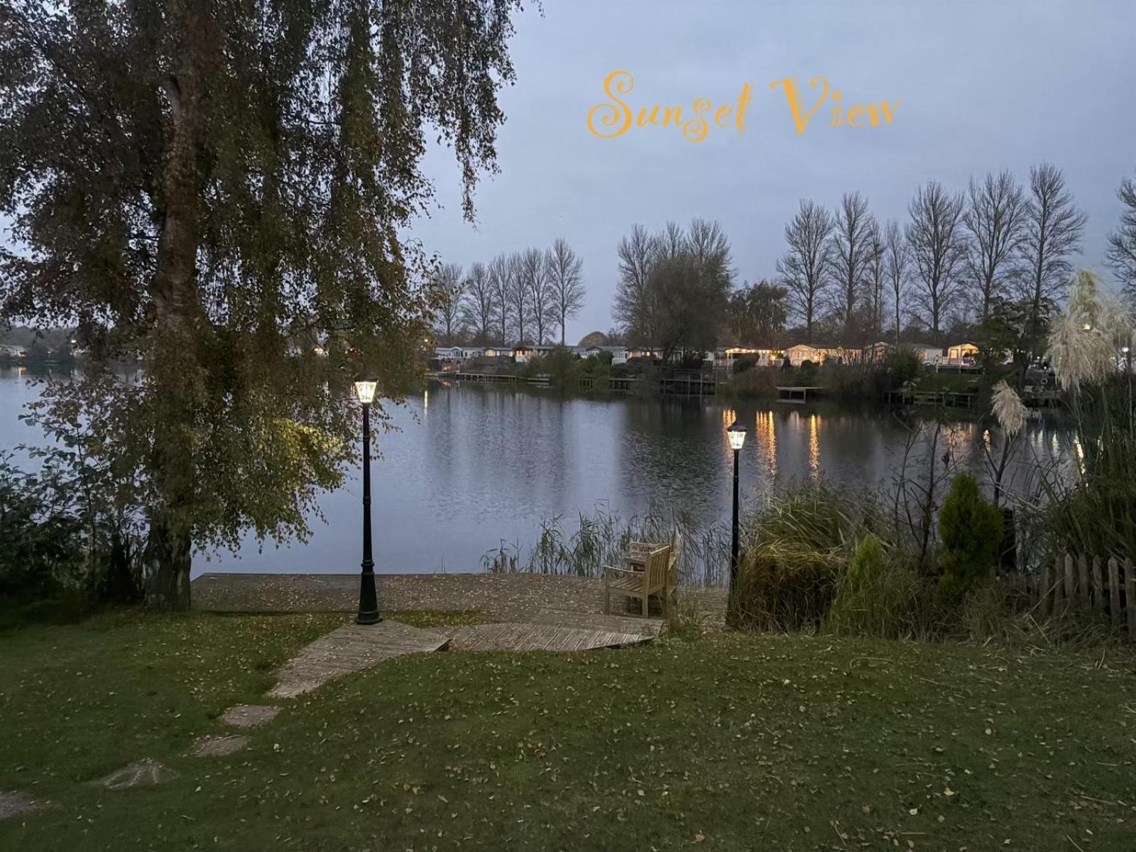 Tattershall Lakes Sunset View Caravan Lakeside, Hot Tub, Garden, Private Fishing Peg & Wifi Exteriér fotografie