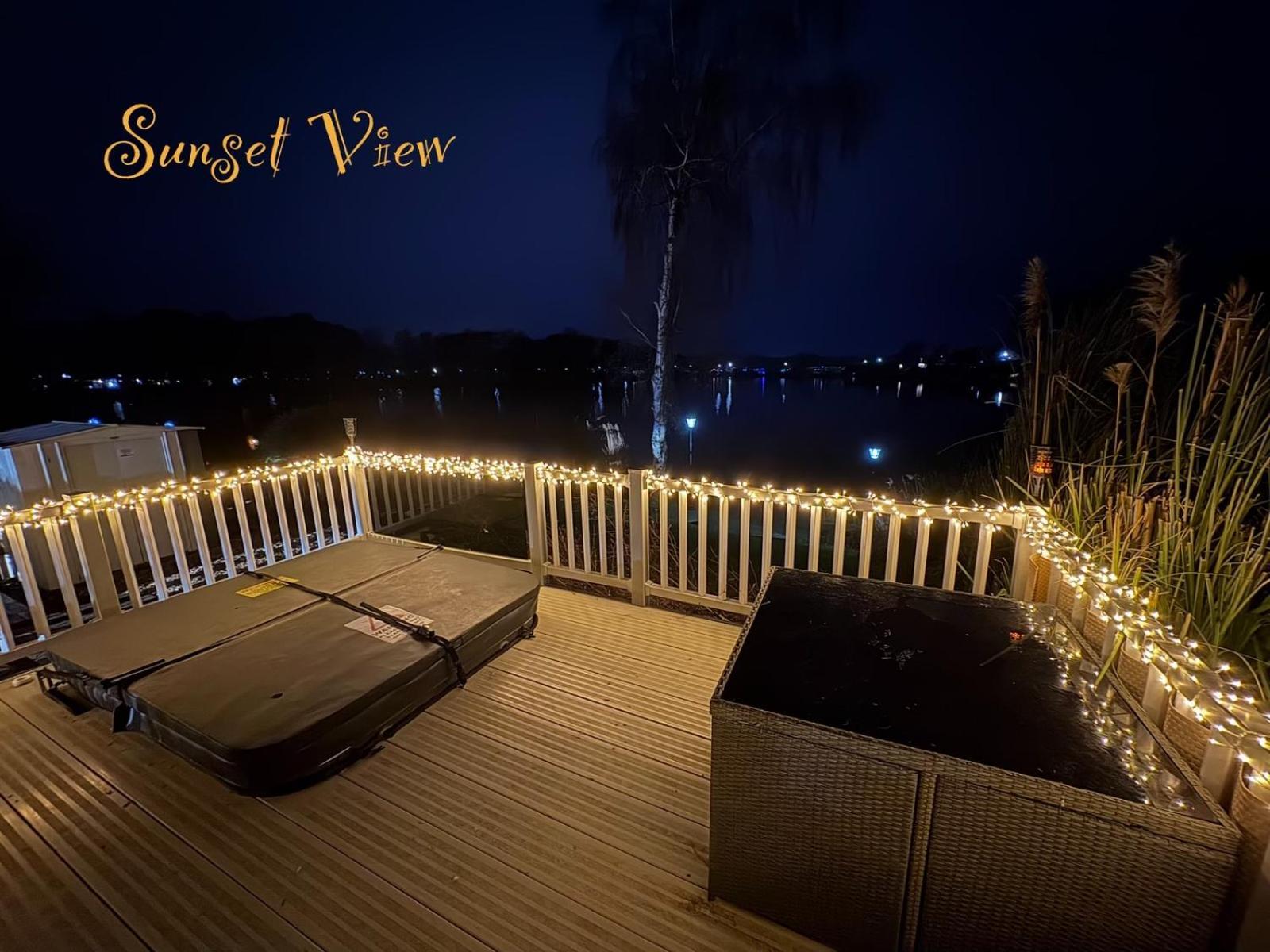 Tattershall Lakes Sunset View Caravan Lakeside, Hot Tub, Garden, Private Fishing Peg & Wifi Exteriér fotografie